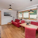 Mountain Apartament Tux